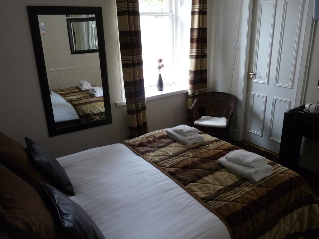 The Spinnaker Hotel Gourock Bilik gambar